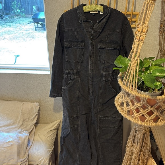Universal thread black denim zip up coverall • Size 14 - Picture 2 of 8